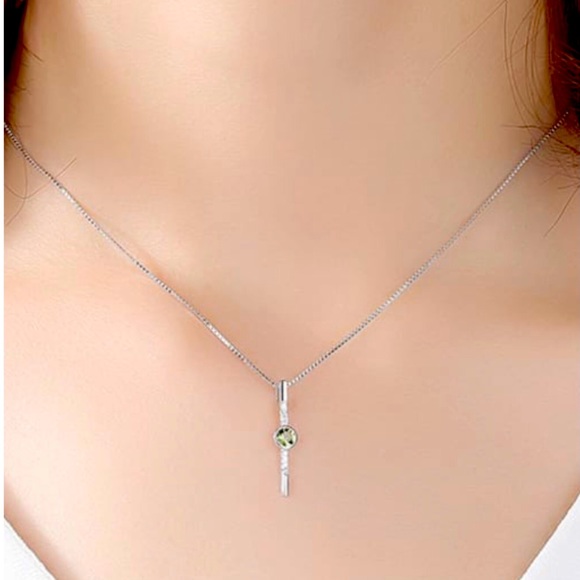 New .925 Sterling with Platinum Overlay Necklace - Picture 3 of 5